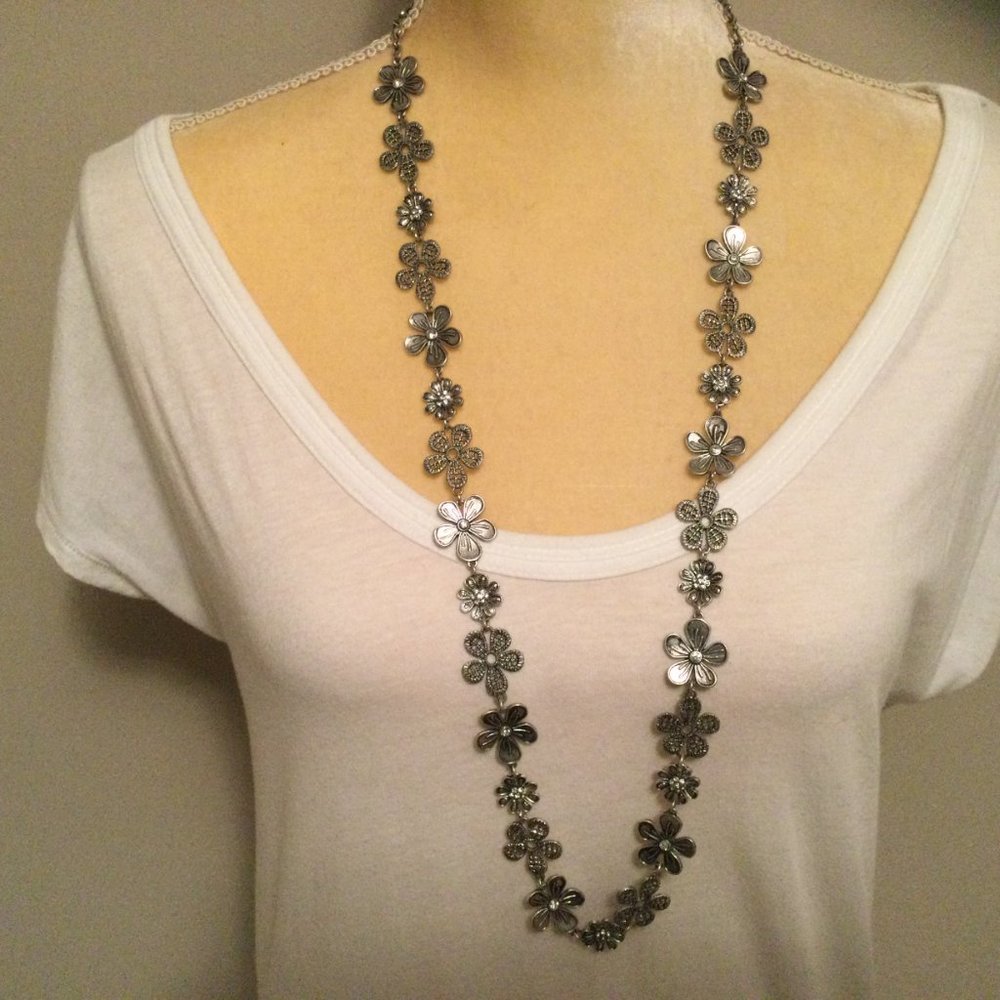 Premier Designs Daisy Chain Necklace NWOT